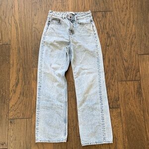 Zara Women’s Light Wash Straight Jeans